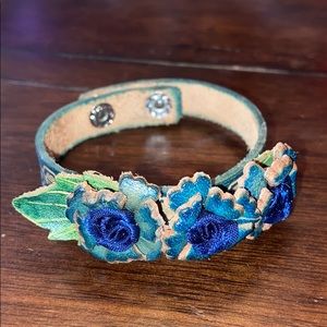 Flower bracelet